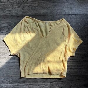 pale yellow pacsun baby tee